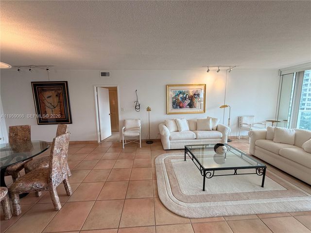 5601 Collins Ave 720, Miami Beach, FL 33140