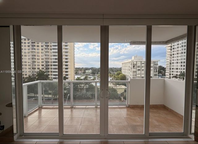 5601 Collins Ave 720, Miami Beach, FL 33140