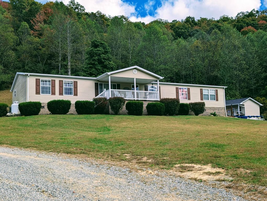 790 Hospital Drive, Clintwood, VA 24228