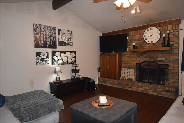 824 Barkridge Trail, Burleson, TX 76028