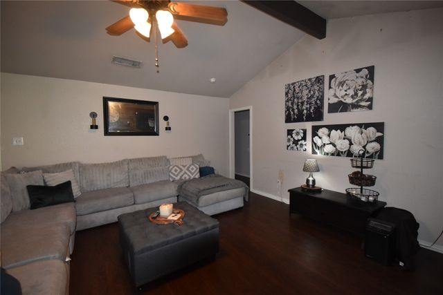 824 Barkridge Trail, Burleson, TX 76028