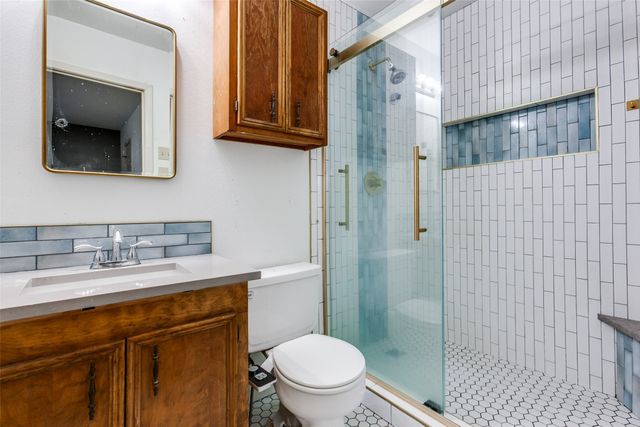 914 W Avenue F, Garland, TX 75040