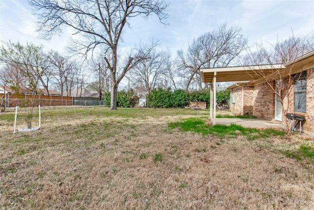 914 W Avenue F, Garland, TX 75040