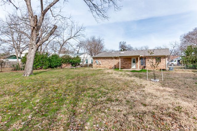 914 W Avenue F, Garland, TX 75040