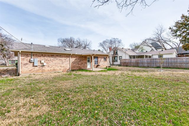 914 W Avenue F, Garland, TX 75040