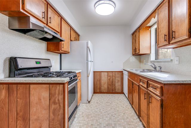 914 W Avenue F, Garland, TX 75040