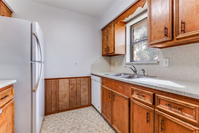 914 W Avenue F, Garland, TX 75040