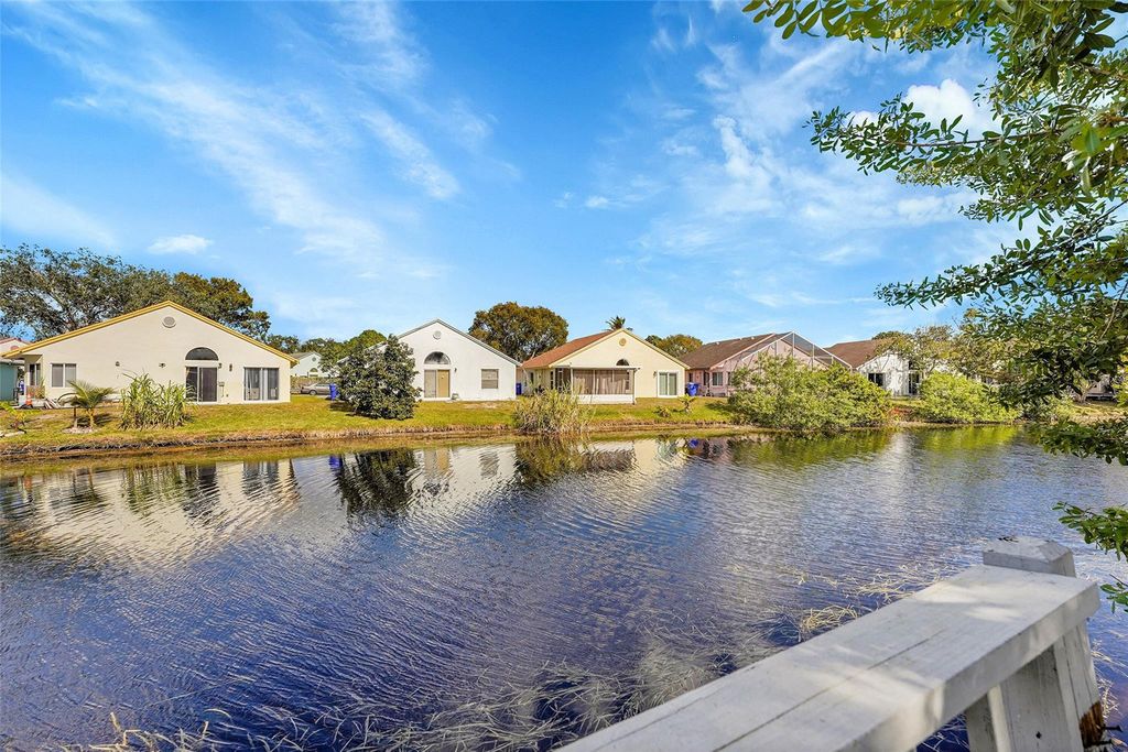 1237 Seaview 1237, North Lauderdale, FL 33068