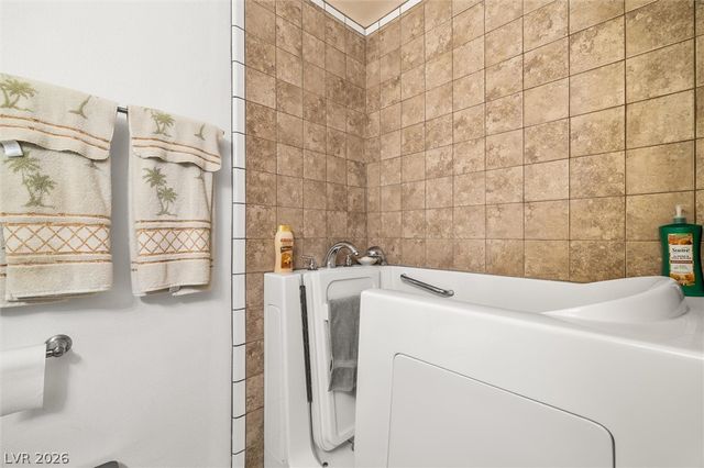 30 Diamond Bar Road, Pahrump, NV 89048