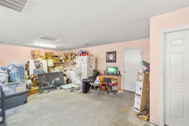 30 Diamond Bar Road, Pahrump, NV 89048