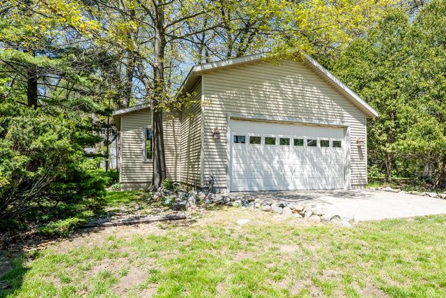 10575 Kissman Drive, Union Pier, MI 49129