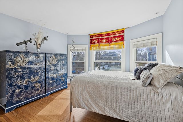 922 Forest Avenue, Wilmette, IL 60091