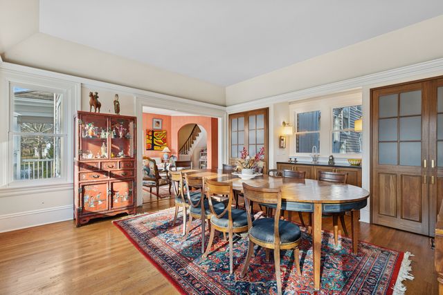 922 Forest Avenue, Wilmette, IL 60091