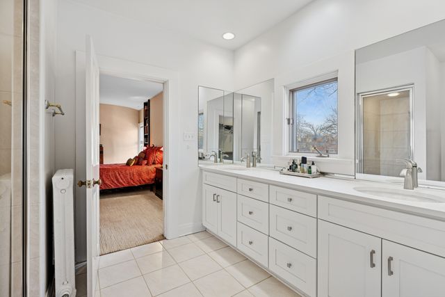 922 Forest Avenue, Wilmette, IL 60091