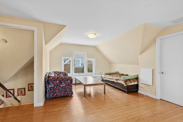 922 Forest Avenue, Wilmette, IL 60091