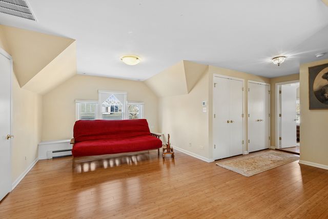 922 Forest Avenue, Wilmette, IL 60091