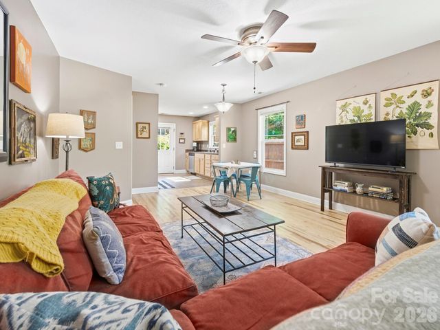 24 Hilldale Road, Asheville, NC 28803