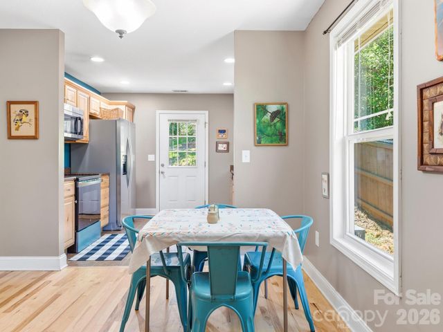 24 Hilldale Road, Asheville, NC 28803