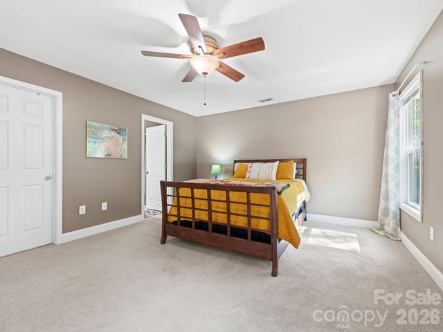 24 Hilldale Road, Asheville, NC 28803