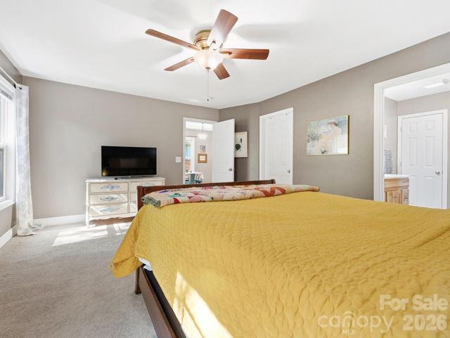 24 Hilldale Road, Asheville, NC 28803
