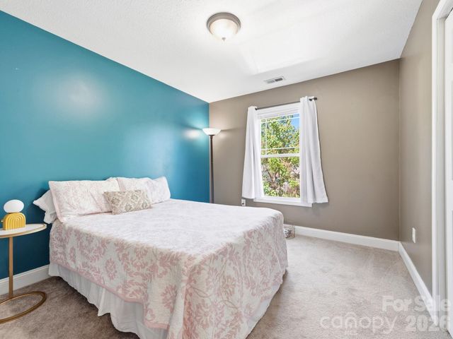 24 Hilldale Road, Asheville, NC 28803