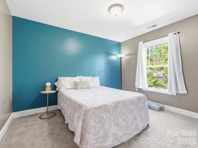 24 Hilldale Road, Asheville, NC 28803