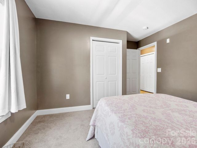 24 Hilldale Road, Asheville, NC 28803