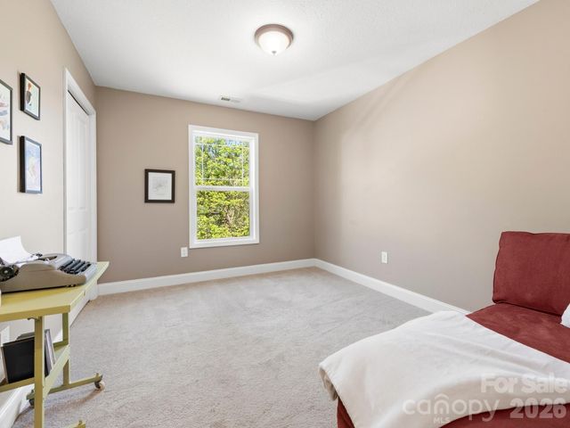 24 Hilldale Road, Asheville, NC 28803
