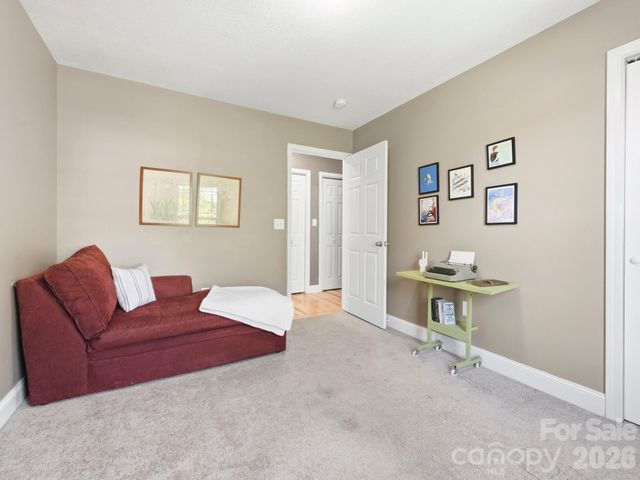 24 Hilldale Road, Asheville, NC 28803