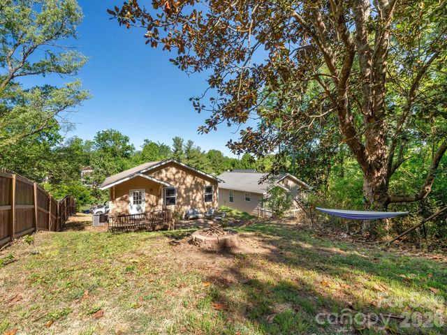 24 Hilldale Road, Asheville, NC 28803