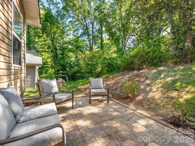 24 Hilldale Road, Asheville, NC 28803