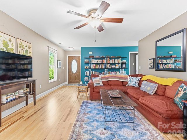 24 Hilldale Road, Asheville, NC 28803