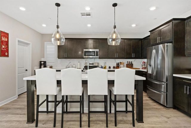 21711 Deer Grass Drive, Escondido, CA 92029