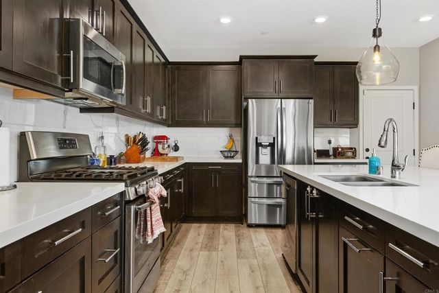 21711 Deer Grass Drive, Escondido, CA 92029