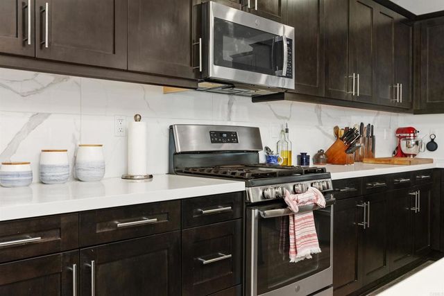 21711 Deer Grass Drive, Escondido, CA 92029