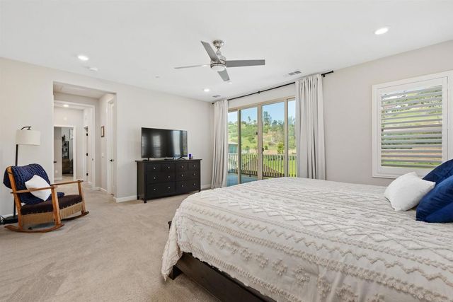 21711 Deer Grass Drive, Escondido, CA 92029