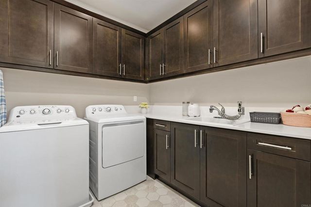 21711 Deer Grass Drive, Escondido, CA 92029