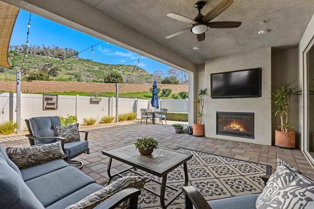 21711 Deer Grass Drive, Escondido, CA 92029