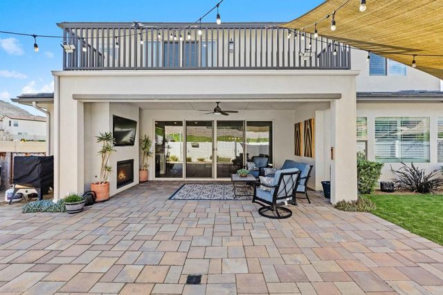 21711 Deer Grass Drive, Escondido, CA 92029