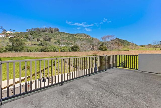 21711 Deer Grass Drive, Escondido, CA 92029