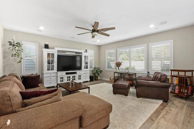 21711 Deer Grass Drive, Escondido, CA 92029