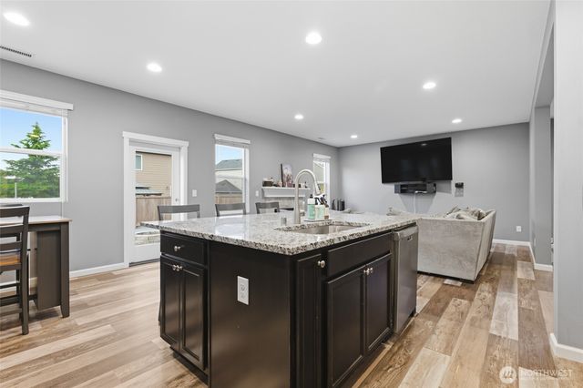 914 O'Farrell Lane NW, Orting, WA 98360