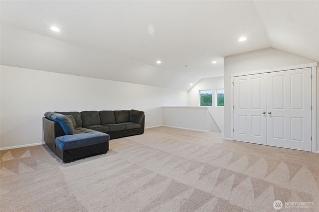 914 O'Farrell Lane NW, Orting, WA 98360