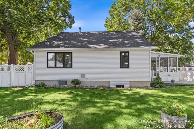 3828 Cook Court SW, Wyoming, MI 49519