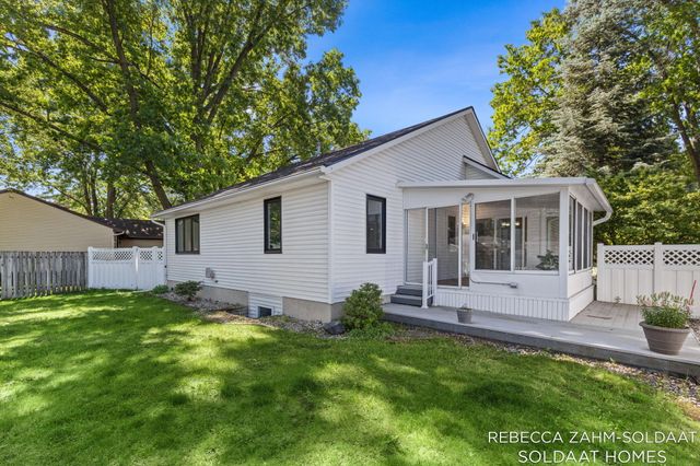 3828 Cook Court SW, Wyoming, MI 49519