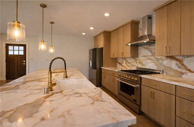 3991 Hubert Avenue, Leimert Park, CA 90008