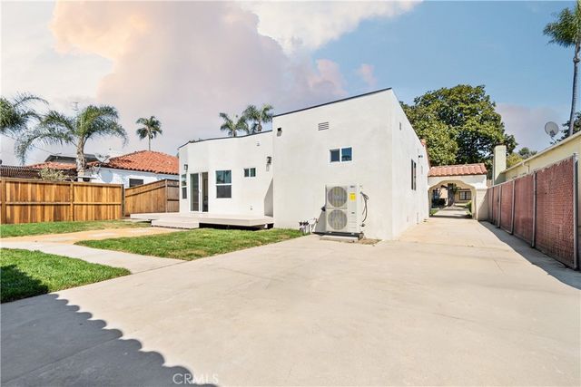 3991 Hubert Avenue, Leimert Park, CA 90008