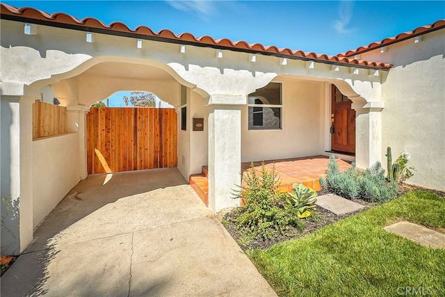 3991 Hubert Avenue, Leimert Park, CA 90008