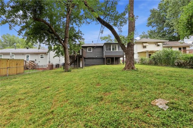 4912 N Smalley Avenue, Kansas City, MO 64119