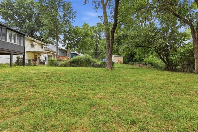4912 N Smalley Avenue, Kansas City, MO 64119